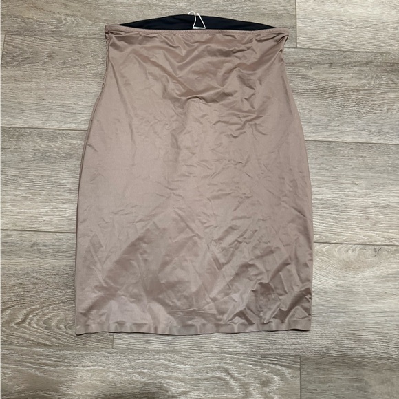 Spanx Half Slip Reversible Shape wear - Picture 4 of 7